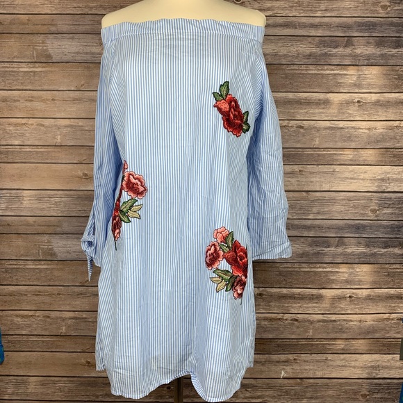 ROMIO + JULIET COUTURE Embroidered Strapless Dress - Picture 1 of 8